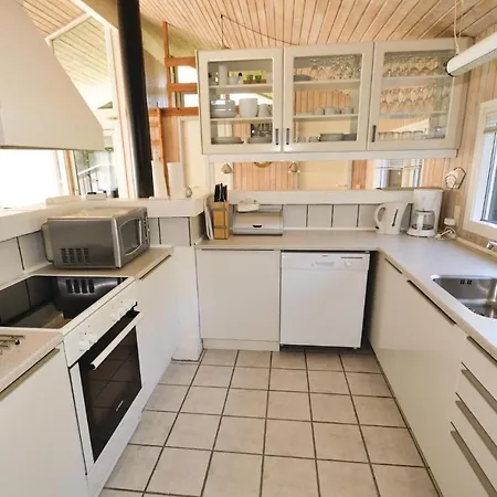 8 Person In 3* Saltum