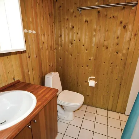 8 Person In 3* Saltum